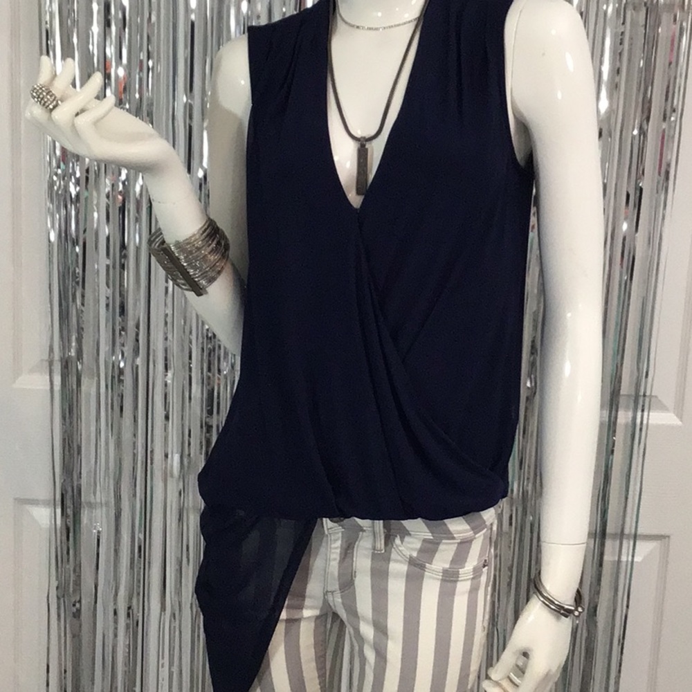 Sleeveless High-Low Top